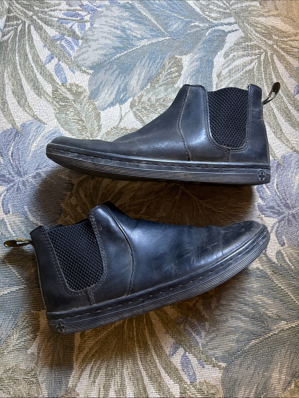 Dr. Martens woman’s Black Leather Chukka Boots